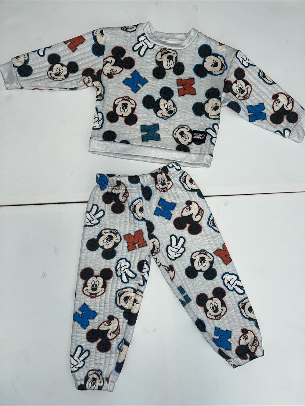 Disney Gray Mickey Mouse Activewear Pant and Shirt Set 4T